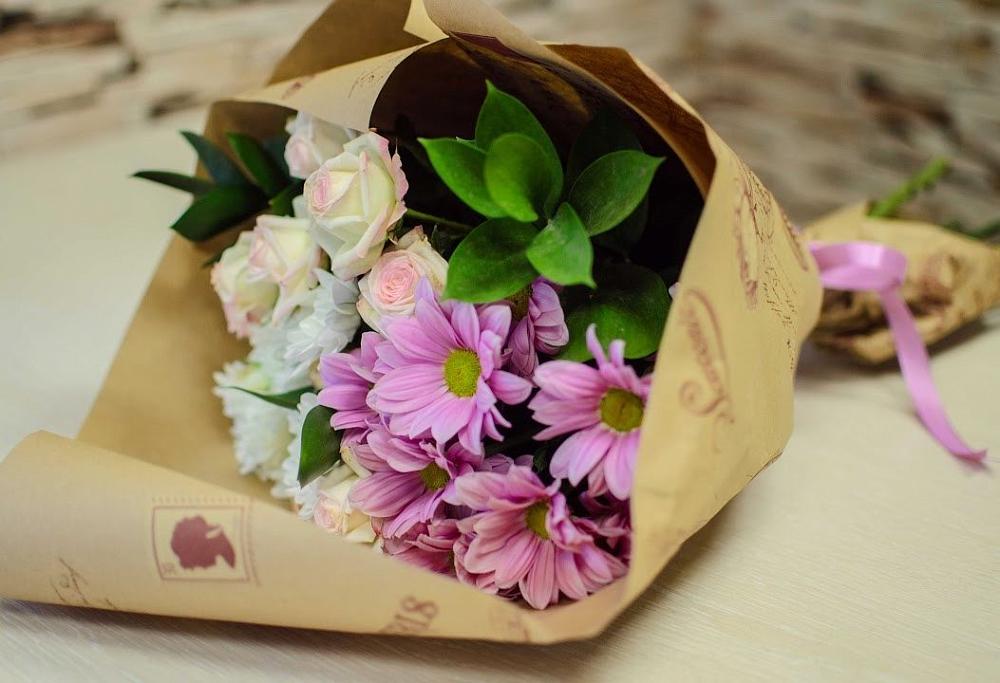 Букет цветов из: Розы и Хризантемы в Объячево