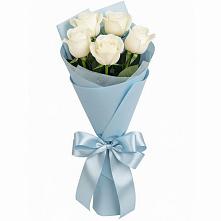 Букет 5 Белых роз Проуд в Объячево