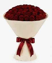 Букет 101 Бордовая роза Блэк Бакарра в Объячево