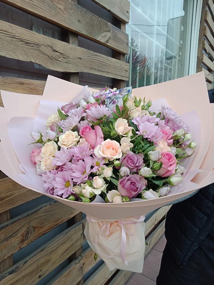 Букет цветов из: Розы и Хризантемы в Объячево