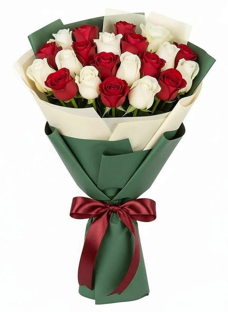 Букет Микс из красных и белых роз в Объячево