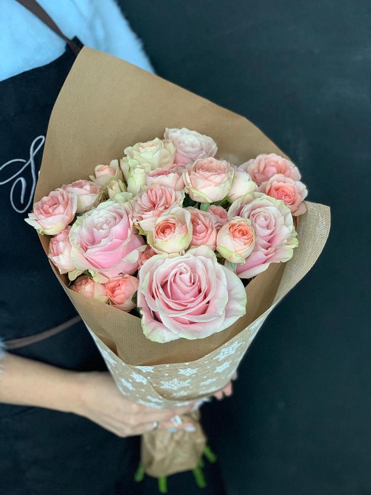 Букет цветов из: Хризантемы и Розы в Объячево