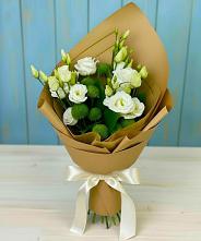 Букет цветов из:  Хризантемы и Лизиантусы #REPLACE_PRED# Объячево