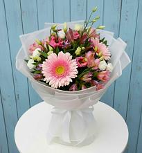 Букет цветов из:  Герберы, Альстромерии и Лизиантусы #REPLACE_PRED# Объячево
