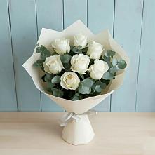 Букет Белые розы в Эвкалипте в Объячево