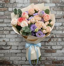 Букет цветов из:  Розы, Лизиантусы и Гвоздики в Объячево